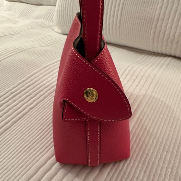 Fleuron Mini Swann in Fuschia - Picture 6 of 10